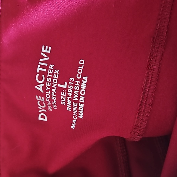 2 Active Capris - Large - Picture 3 of 4